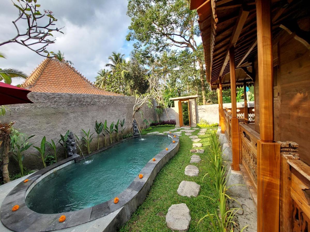 D'Ethnic Ubud Villa Buitenkant foto